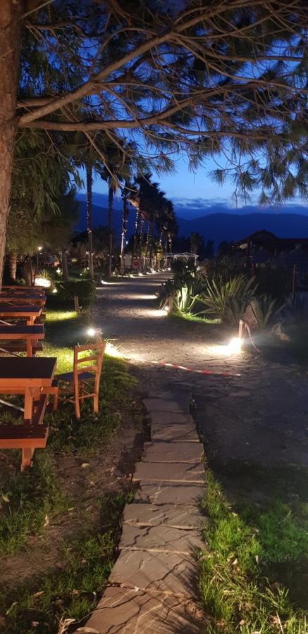 Bojo Resort Орикум Екстериор снимка