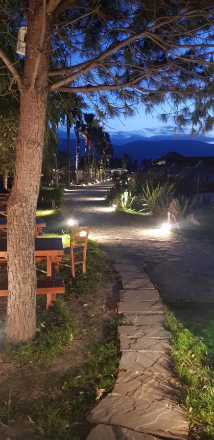 Bojo Resort Орикум Екстериор снимка